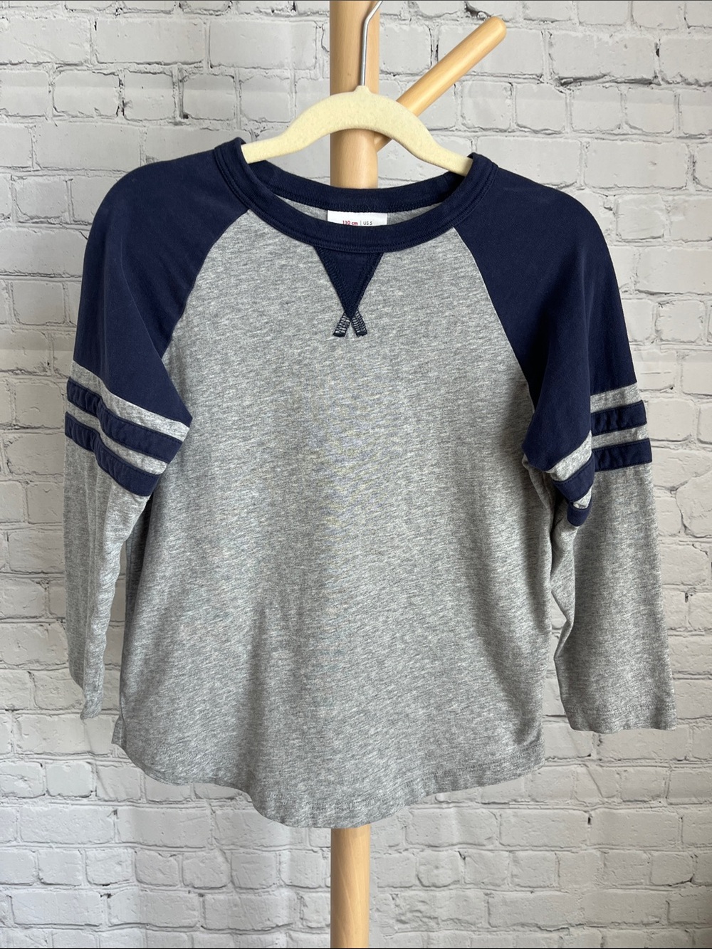 ⭐️⭐️PICK 5 / $20 Hanna Andersson Kids Raglan Long Sleeve Top - Gray & Navy